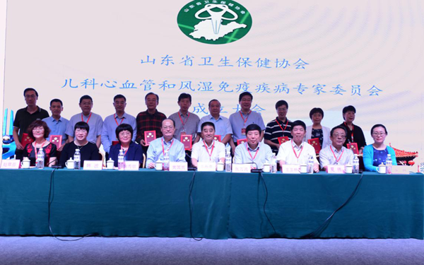 组委员,山东省医学会儿科分会副主任委员赵翠芬教授全票当选主任委员
